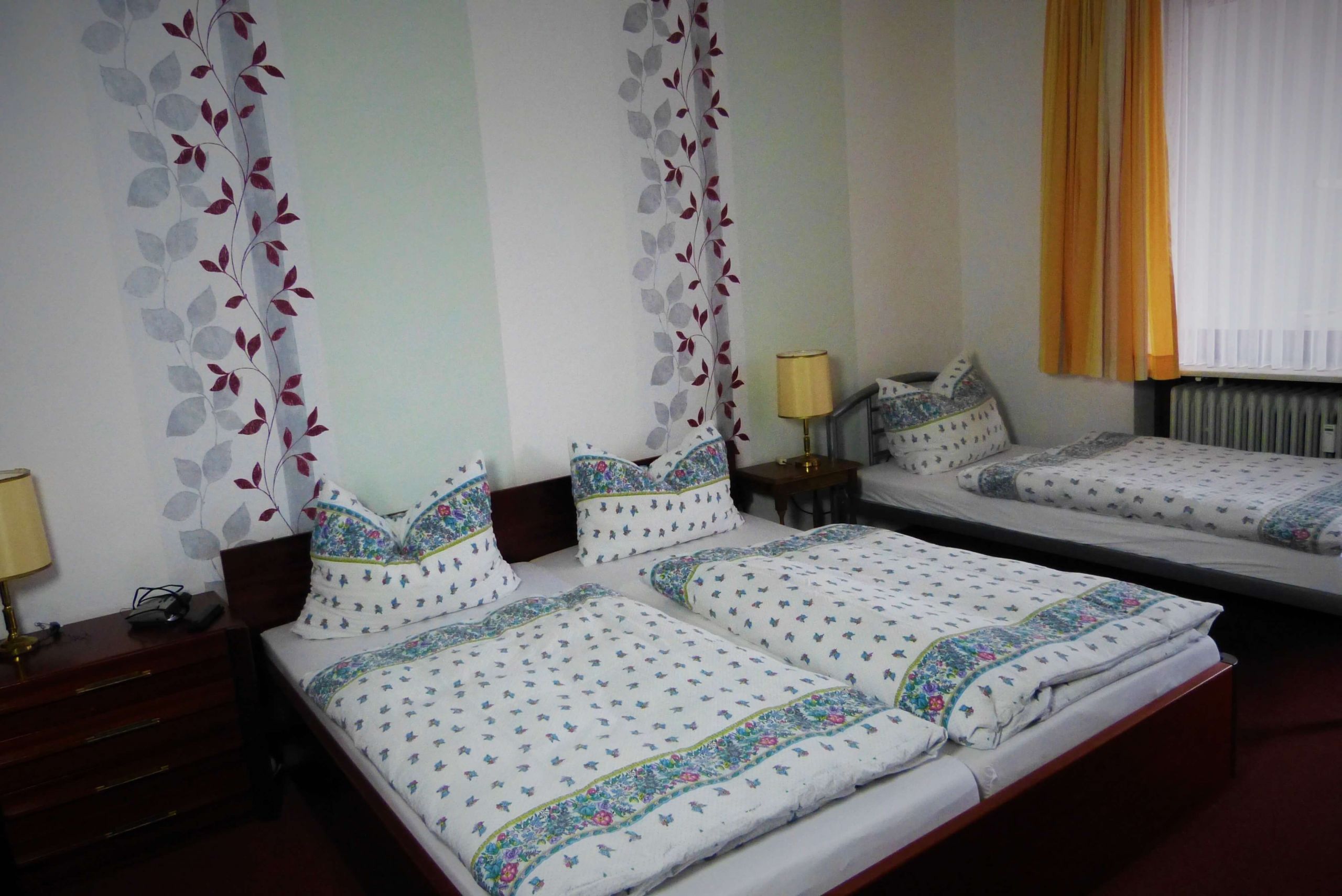 Hotel am Kurpark in Malente - Schlafzimmer Dreibettzimmer 