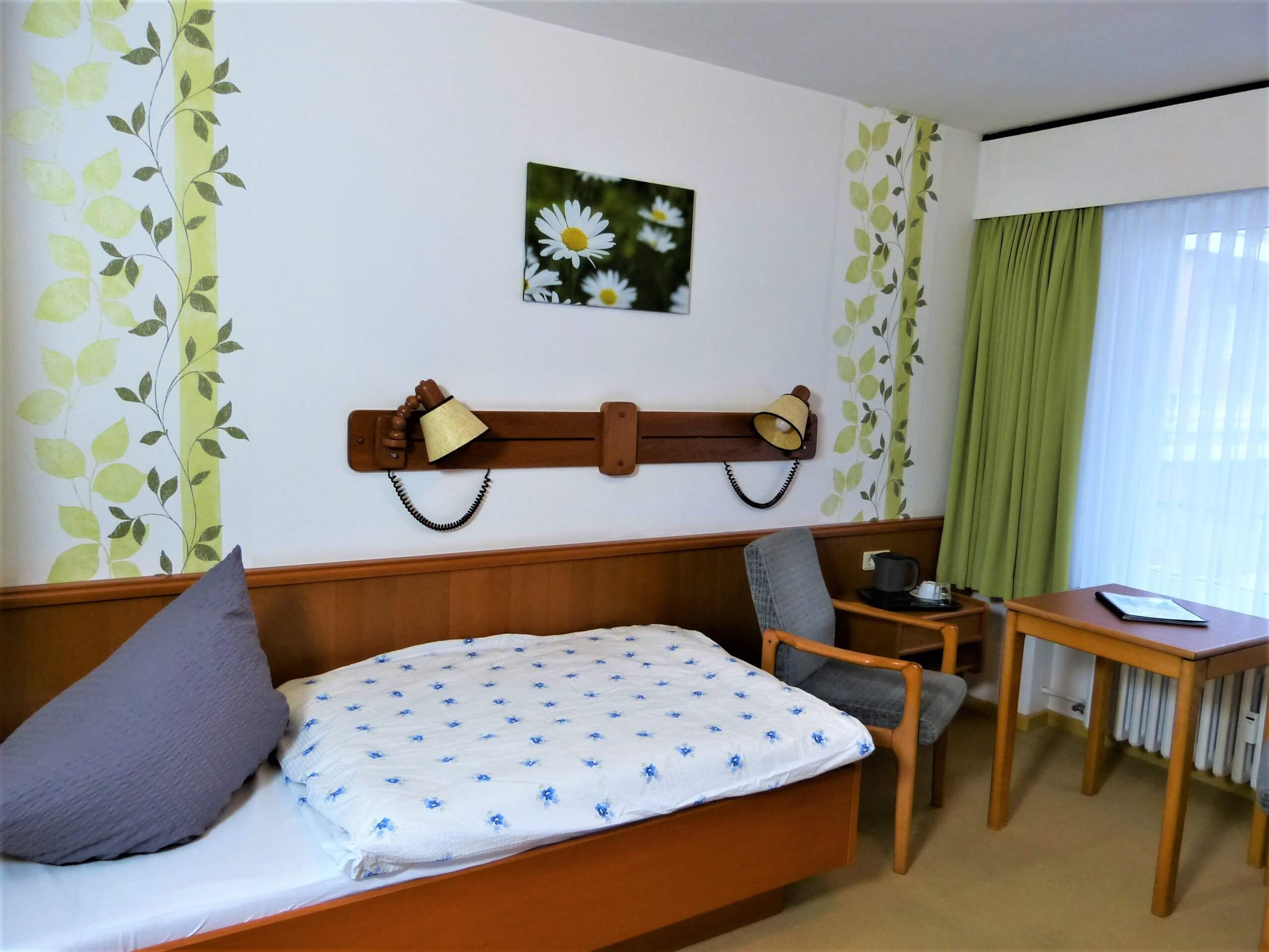 Hotel am Kurpark in Malente - Einzelzimmer Bett
